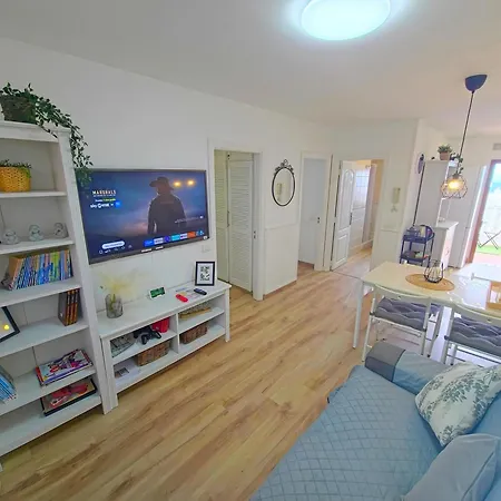 Terraza, Centrico Pueblo + Aparcamiento Cerca Apartamento