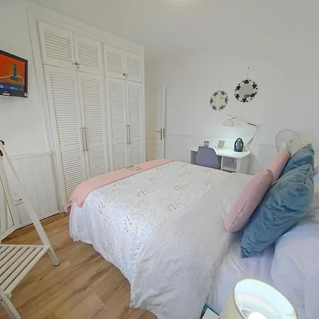 Terraza, Centrico Pueblo + Aparcamiento Cerca Apartamento