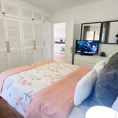 Terraza, Centrico Pueblo + Aparcamiento Cerca Apartamento