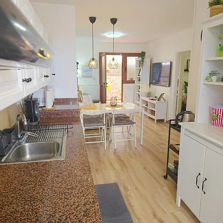 Terraza, Centrico Pueblo + Aparcamiento Cerca Apartamento *