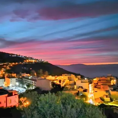 Terraza, Centrico Pueblo + Aparcamiento Cerca Apartamento *